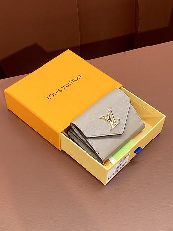 Louis Vuitton Wallet 322058