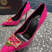 Versace Pointed Toe Pink Lacquer Leather Pumps - 2