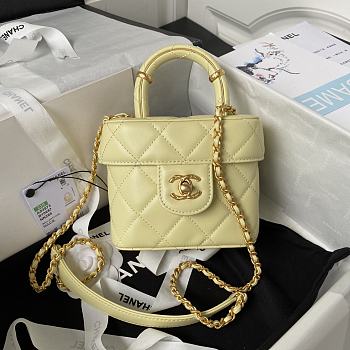 Chanel Cosmetic Bag AS3973B Avocado Size 12x15x8cm