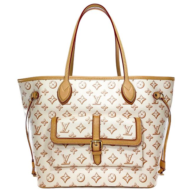 LV Neverfull Buci Box White MM Bag Size 32 x 28 x 14 cm - 1