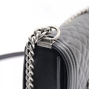 Boy Chanel Handbag Medium Granied Calfskin A67086 size (25 x 15 x 9 CM) - 4