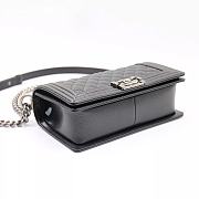 Boy Chanel Handbag Medium Granied Calfskin A67086 size (25 x 15 x 9 CM) - 5