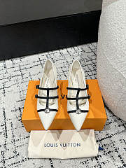 LouisVuitton25 Spring and Summer Pointed High Heels Eagle white - 3