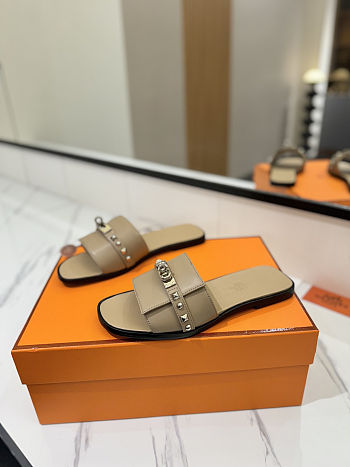 Hermes Giulia Sandal brown