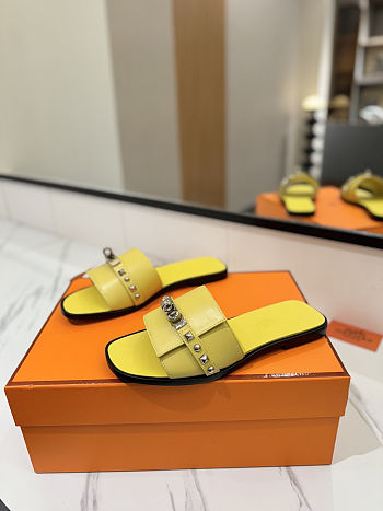 Hermes Giulia Sanda yellow