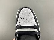 Air Jordan 1 Retro High OG  - 4