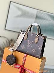 Louis Vuitton LV Onthego PM With Strap 25 x 19 x 11.5 cm - 6