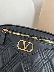 Valentino Garavani Quiltie 67 Medium Shouder Bag Black 24x16x6.5cm - 4
