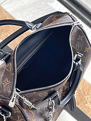 Louis Vuitton LV Speedy Soft 30 Dark Black Monogram 30x21x17cm - 3