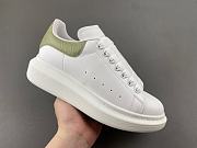 Alexander McQueen Oversized Lace-Up Sneakers AMCQ-WZ207 - 6