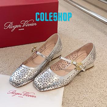 Roger Vivier Vivier Leather Mary Jane Pumps Gold