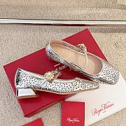 Roger Vivier Vivier Leather Mary Jane Pumps Gold - 5