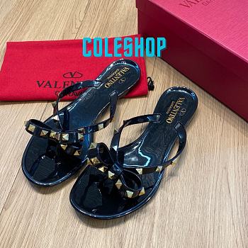 Valentino Rockstud Flip Flops Black