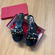 Valentino Rockstud Flip Flops Black - 2