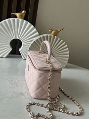 Chanel Handle Vanity Case Light Pink Bag 17x10x8cm - 2