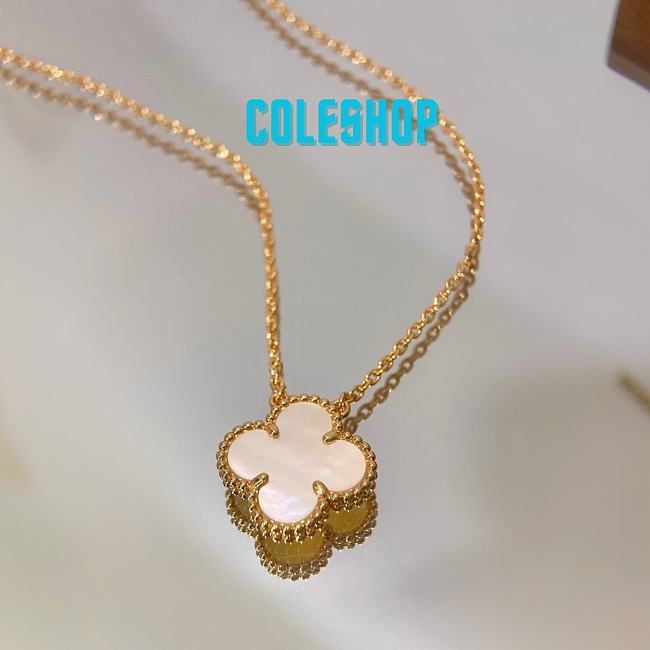 Van Cleef VCA White Necklace 04 - 1