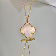 Van Cleef VCA White Necklace 04 - 2