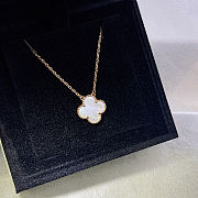 Van Cleef VCA White Necklace 04 - 6