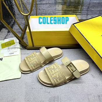 https://www.tikhub.ru/bags/fendi-feel-mesh-sandals-raffia.html
