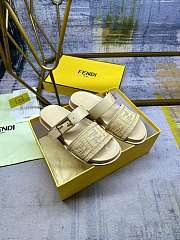 https://www.tikhub.ru/bags/fendi-feel-mesh-sandals-raffia.html - 2
