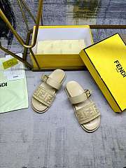 https://www.tikhub.ru/bags/fendi-feel-mesh-sandals-raffia.html - 6