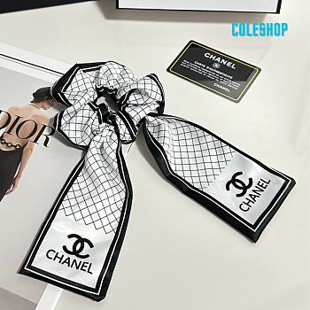 Chanel hair band white