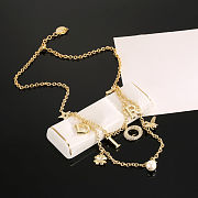 Dior necklace is exquisite and elegant - 3