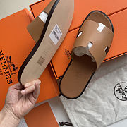 Hermes men's brown slipper - 4