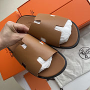 Hermes men's brown slipper - 2