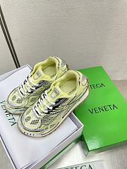Combos Outfit: Effortless Style Bottega Veneta Orbit Tech Mesh Sneakers Yellow - 3