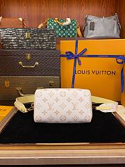 Louis Vuitton Speedy Bandoulière 18 bag - 5