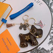 LV brown dog keychain monogram - 2