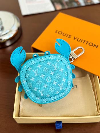 LV blue crab keychain 