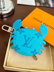LV blue crab keychain  - 5