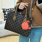 LV red crab keychain - 4