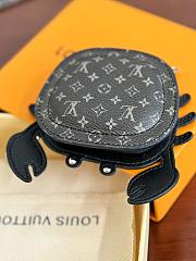 LV brown crab keychain - 6