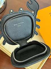 LV brown crab keychain - 3