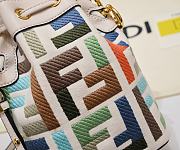 Fendi Super Premium Crossbody Bag, High-end Color Combination 12×18×10 cm - 2